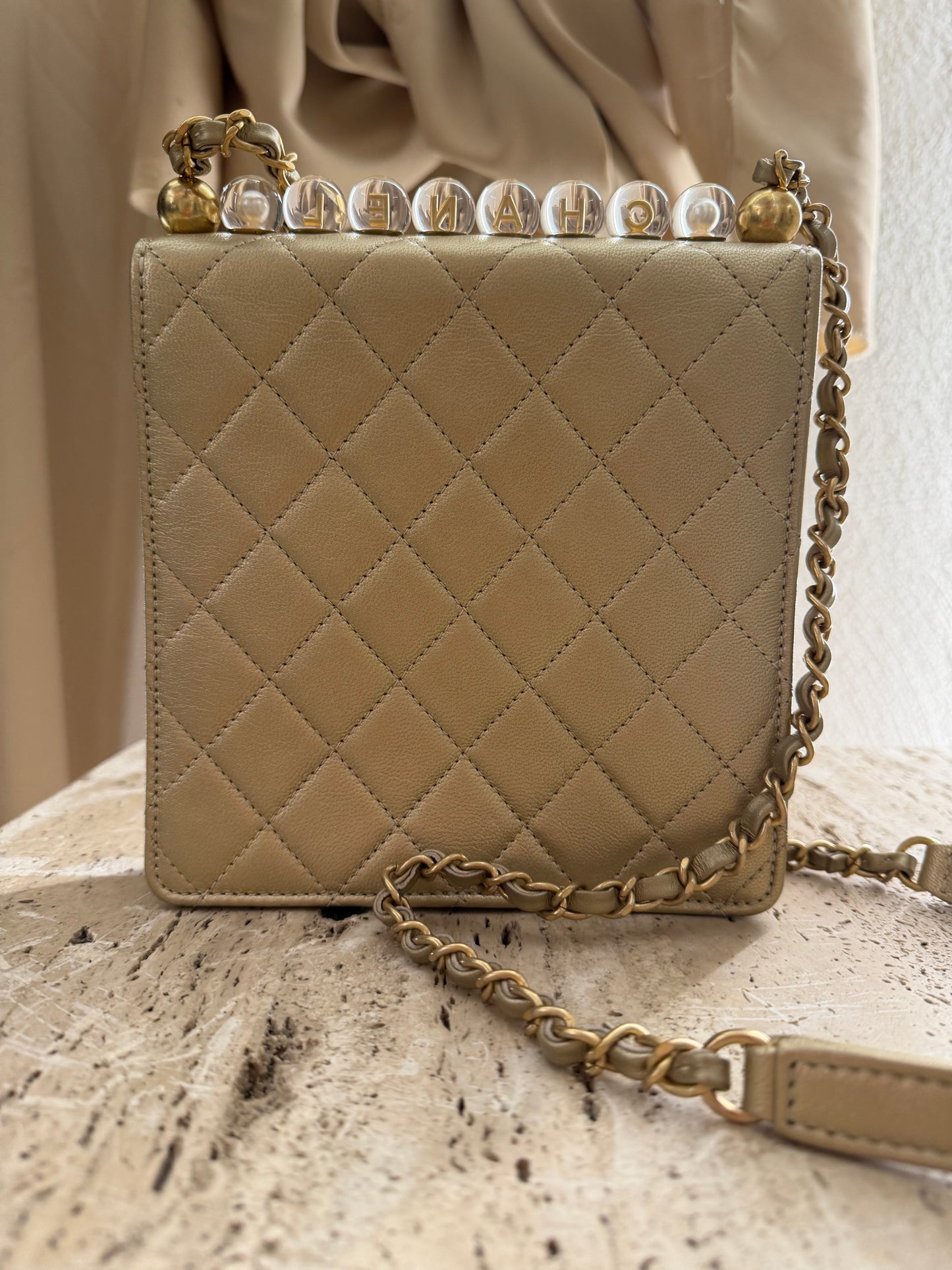 Chanel pochette second hand