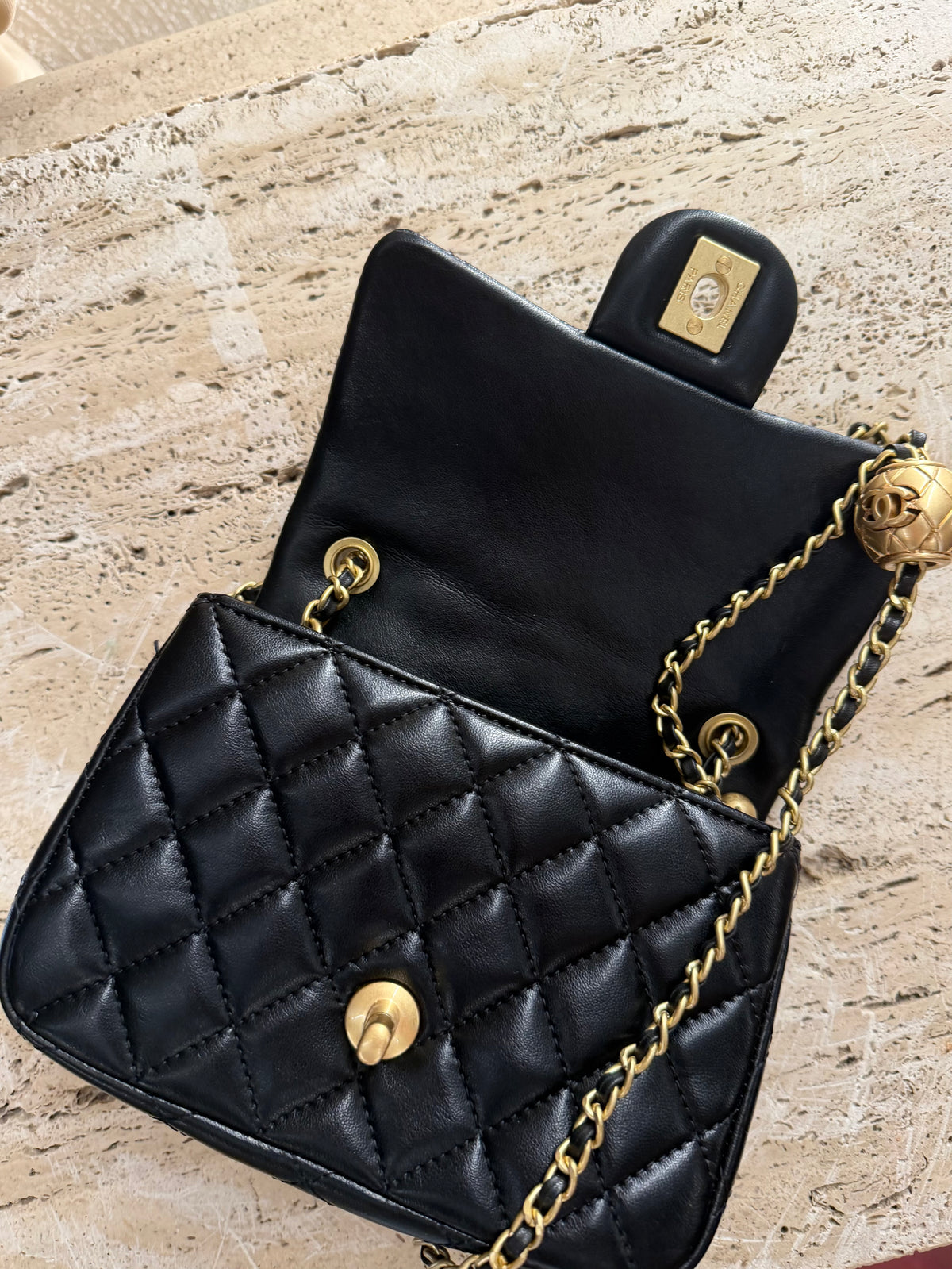 Chanel vip gift make up second hand