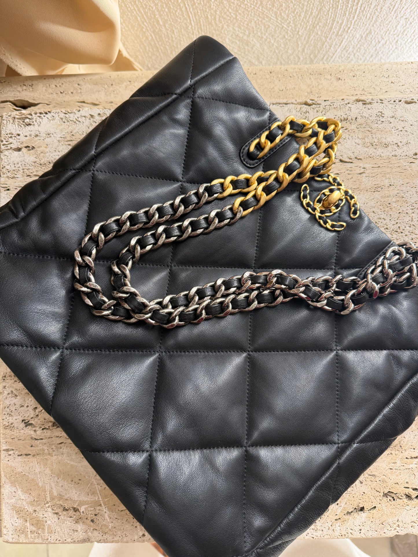 Chanel vip gift make up second hand