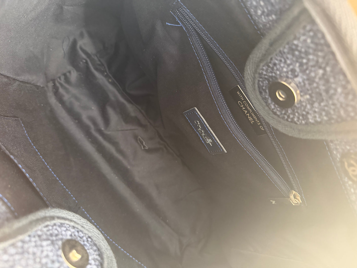 Tote beach chanel vip gift  second hand