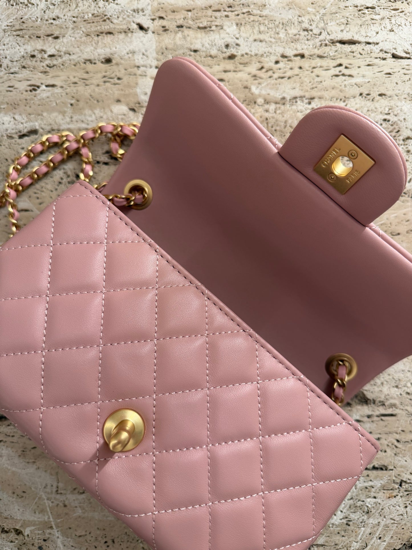 Chanel make up vip gift second hand