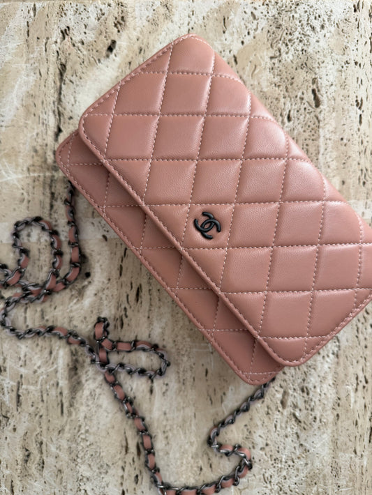 Chanel woc vip gift make-up second hand