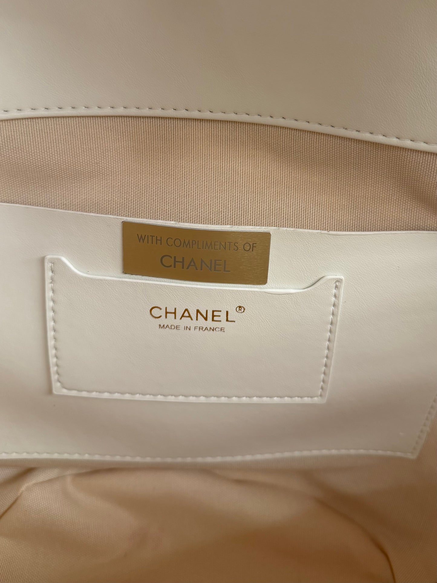 Chanel vip gift make-up second hand
