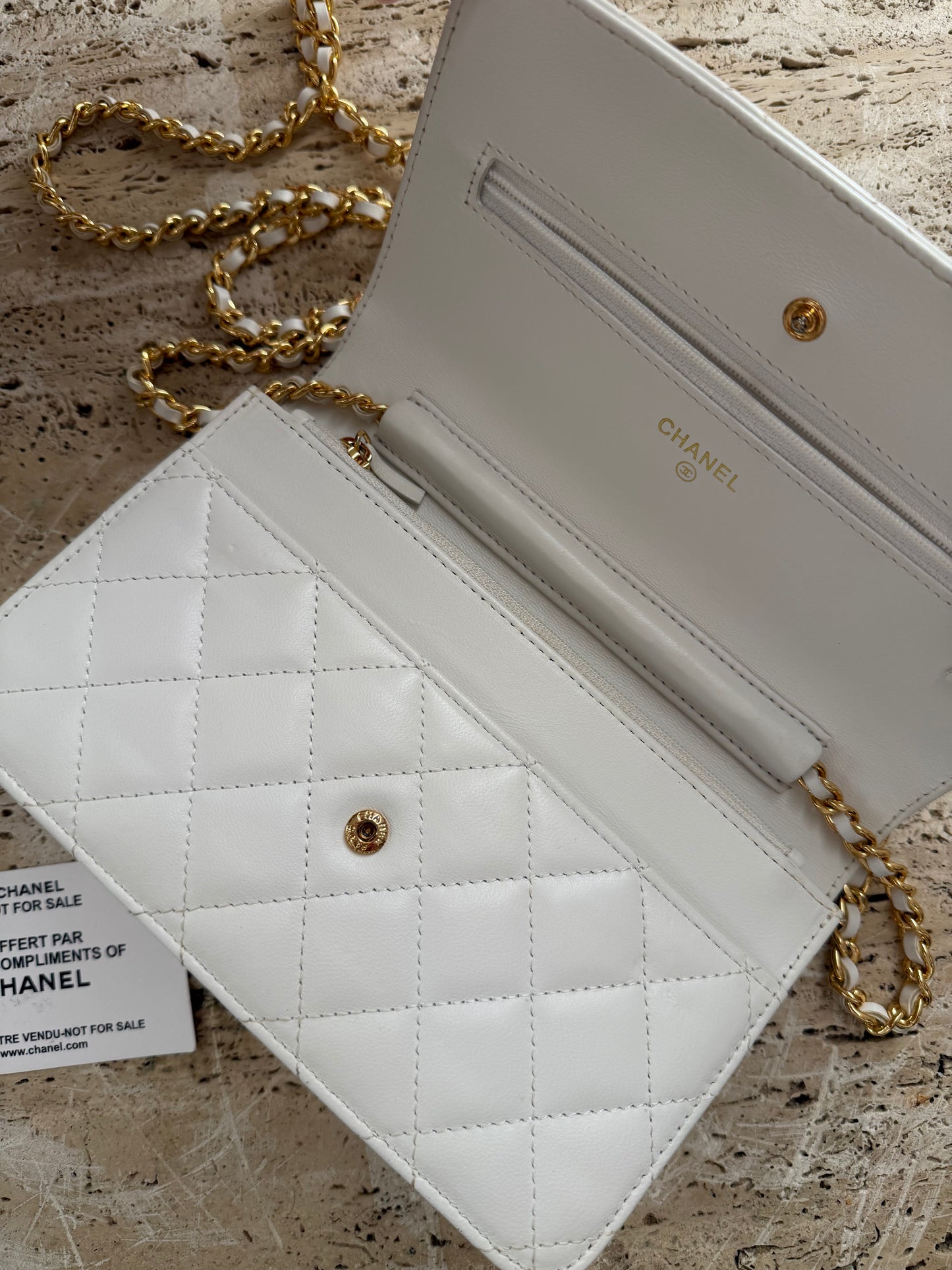 Chanel woc vip gift make up second hand