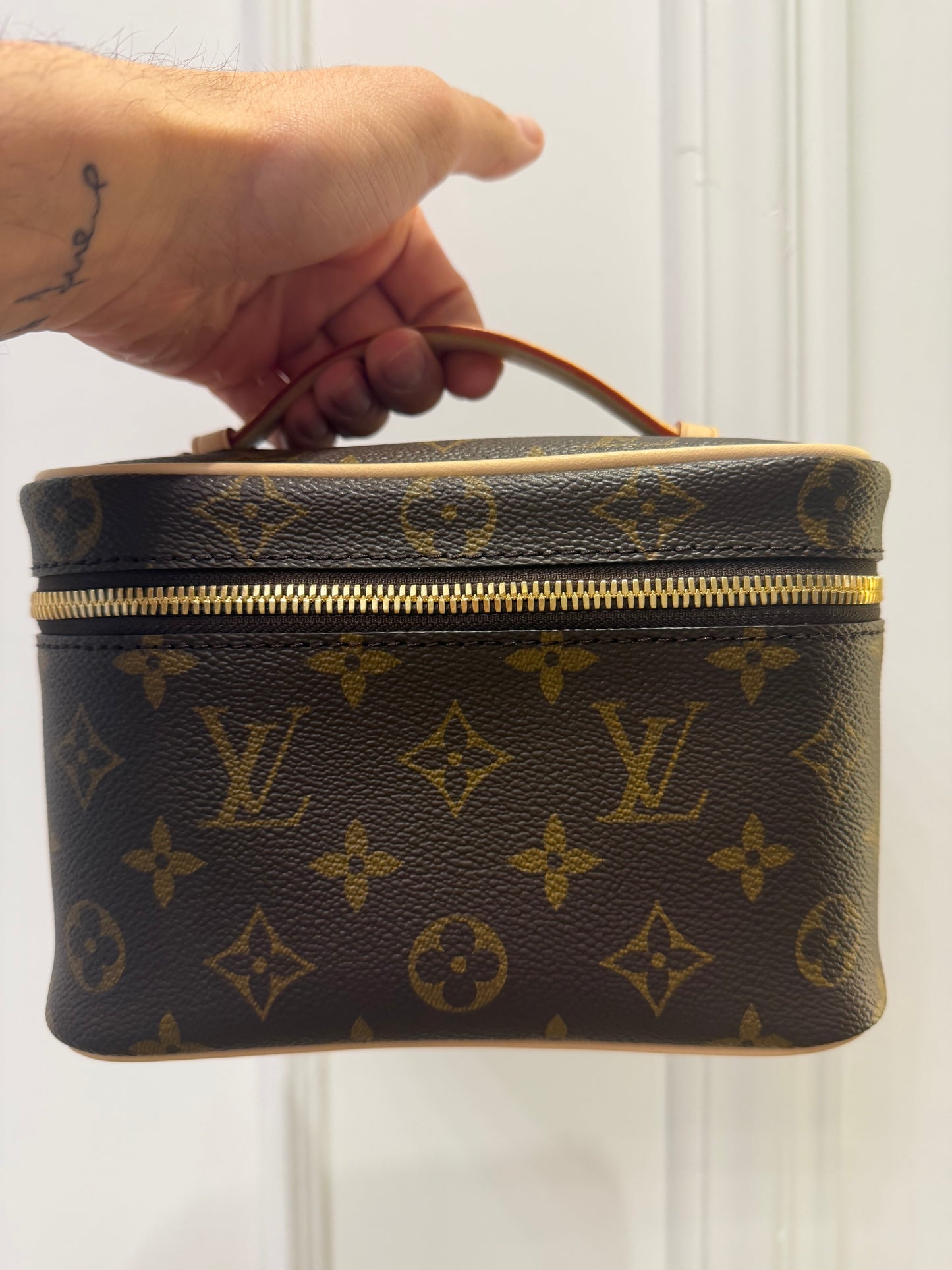 LOUIS VUITTON second hand